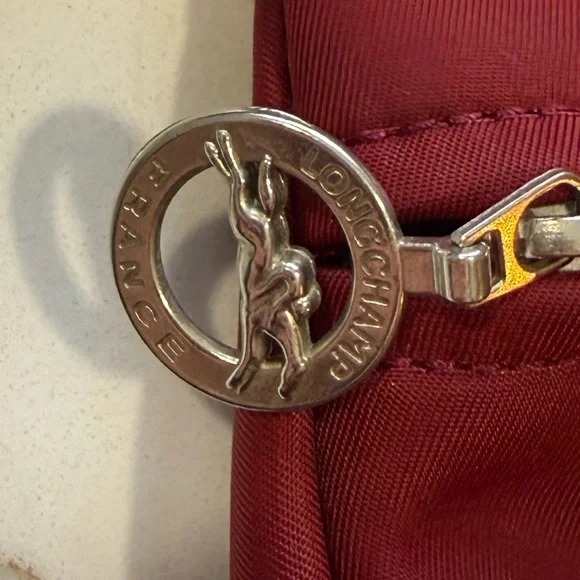 EUC! Longchamp Deep Red Crossbody Bag from the discontinued Planètes line - Picture 9 of 10